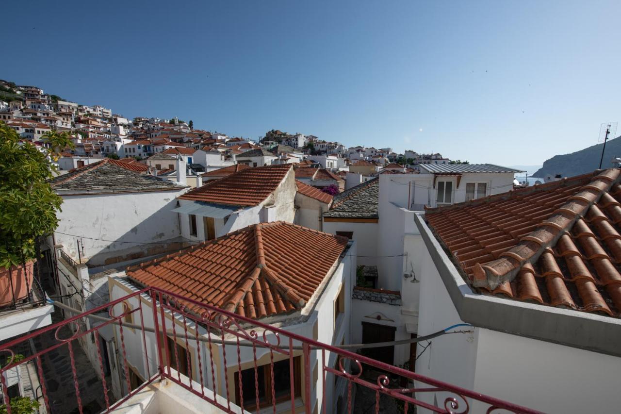 Lovely One-Bedroom Flat In Skopelos Exterior photo