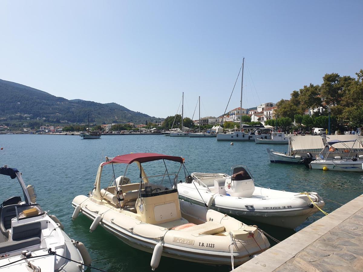 Lovely One-Bedroom Flat In Skopelos Exterior photo